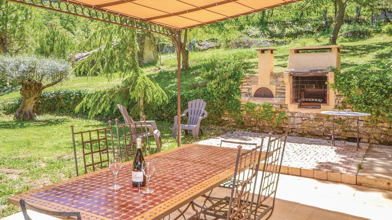 Photo of Others in Apt