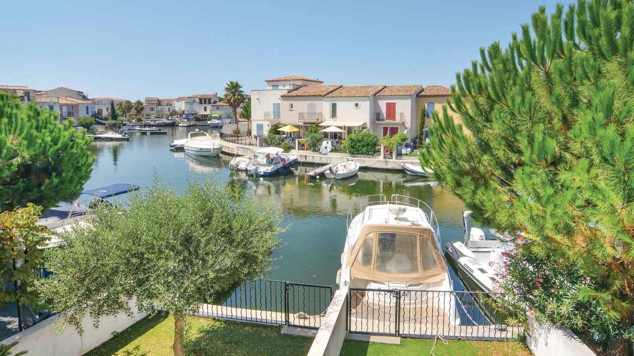 Photo of Bedroom in Aigues-Mortes