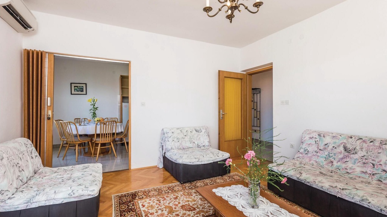 Photo of Bedroom in Barbat na Rabu
