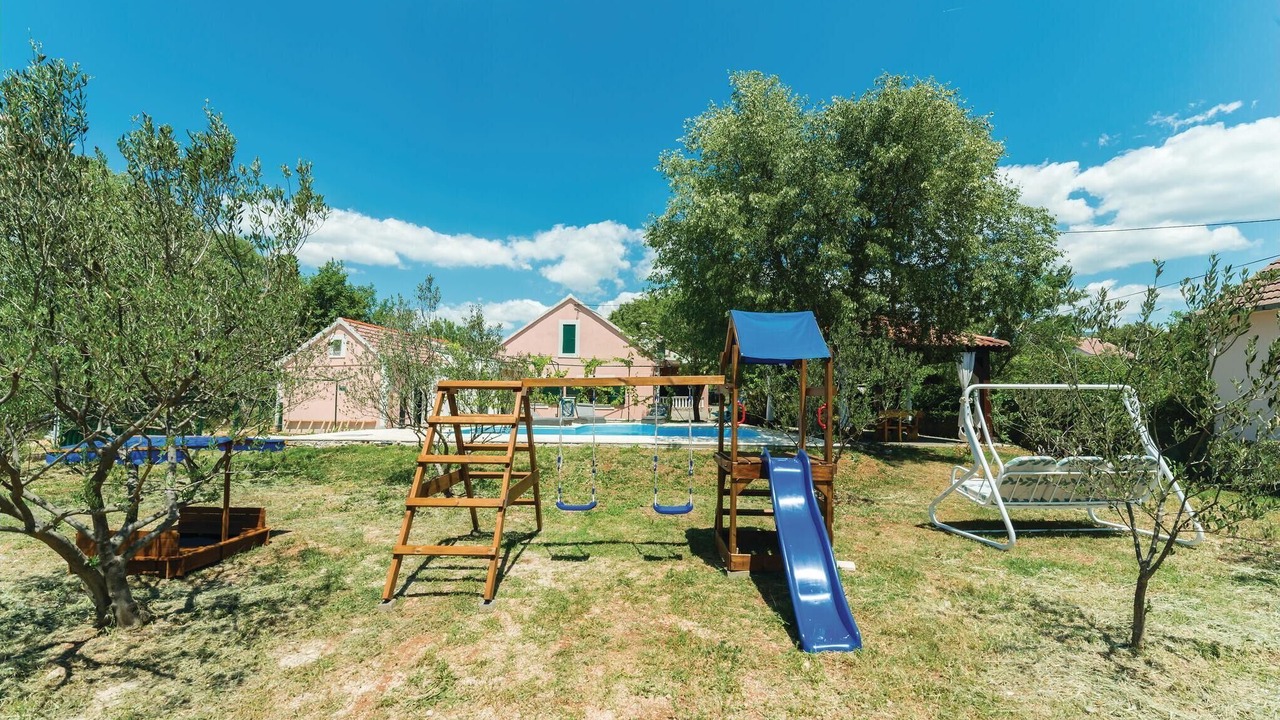 Photo of Outdoor in Drnis