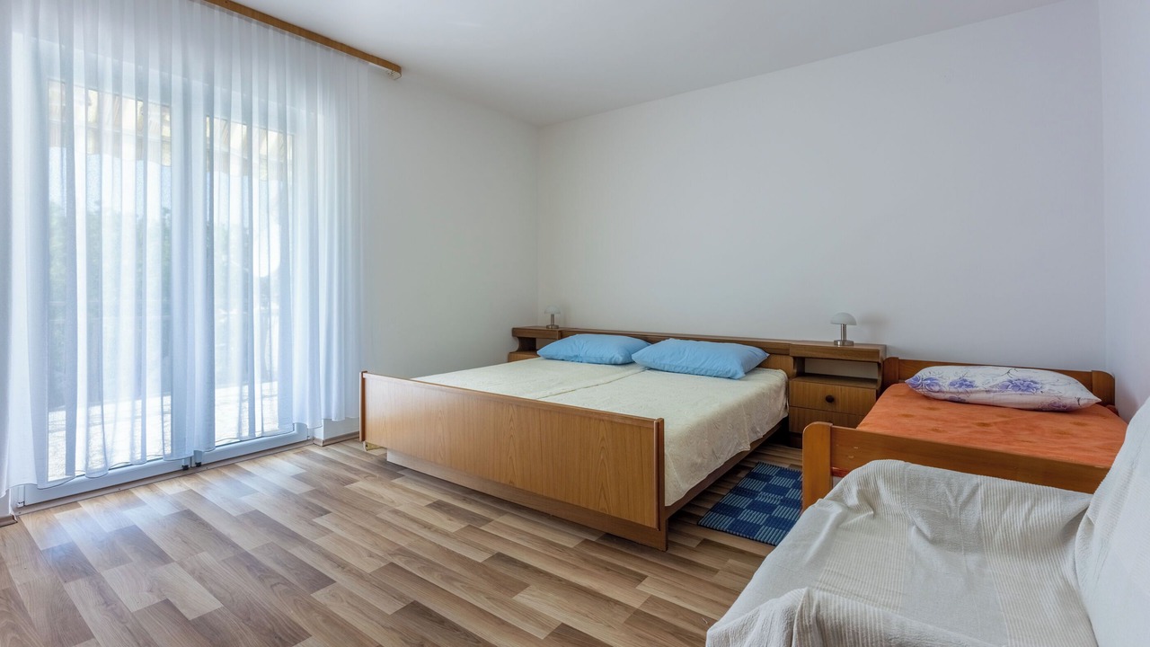 Photo of Bedroom in Punat