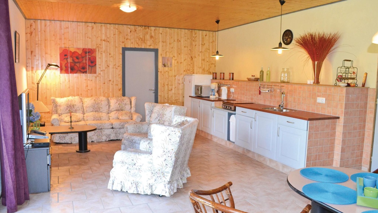 Photo of Bedroom in Belveze