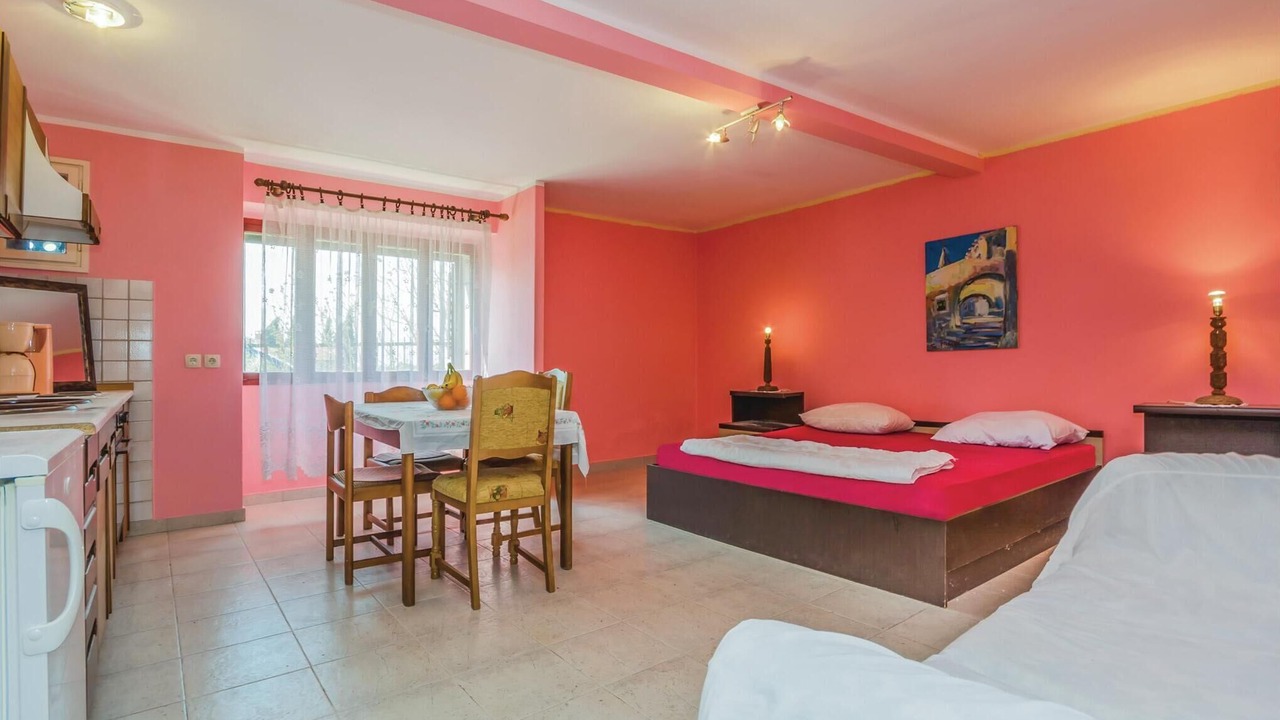 Photo of Bedroom in Flengi
