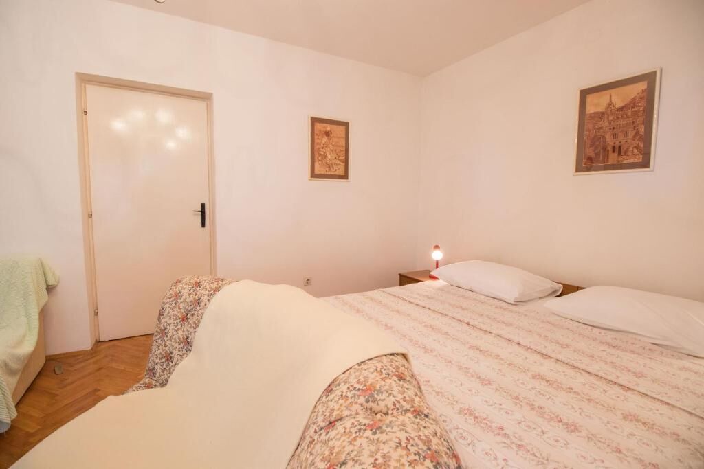 Photo of Bedroom in Cove Murtar