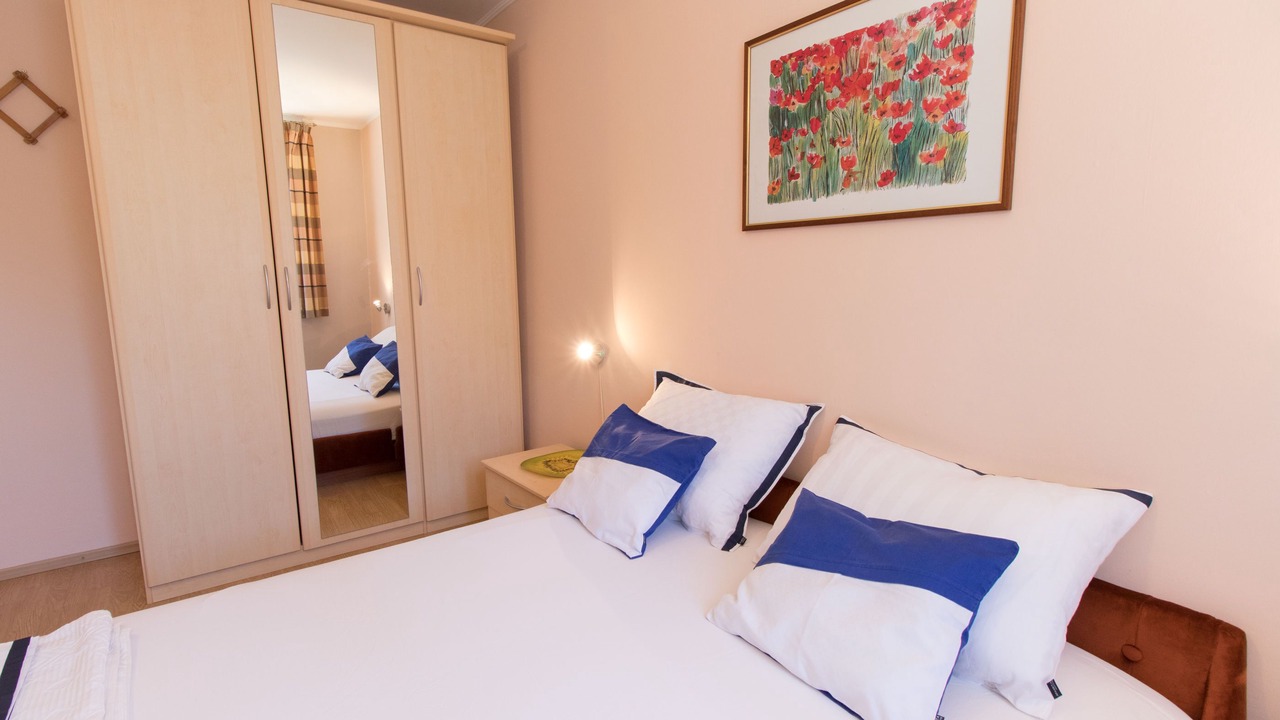 Photo of Bedroom in Cres