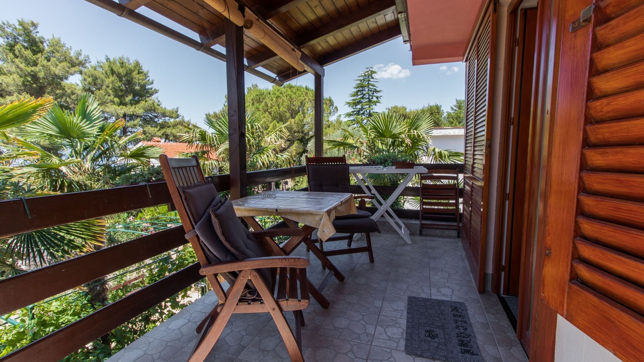 Photo of Outdoor in Cres