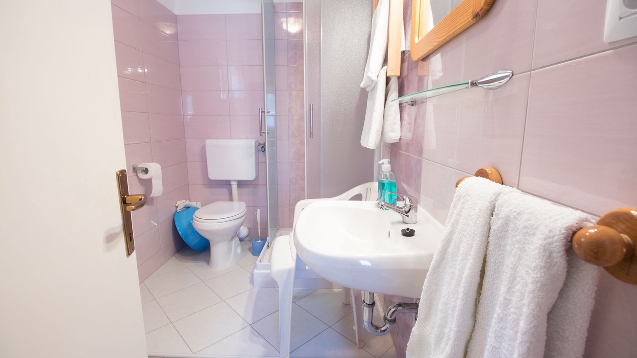 Photo of Bathroom in Cres