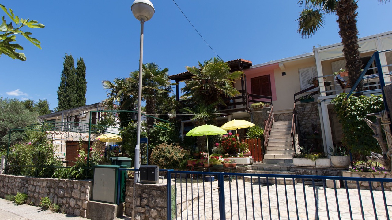Photo of Outdoor in Cres