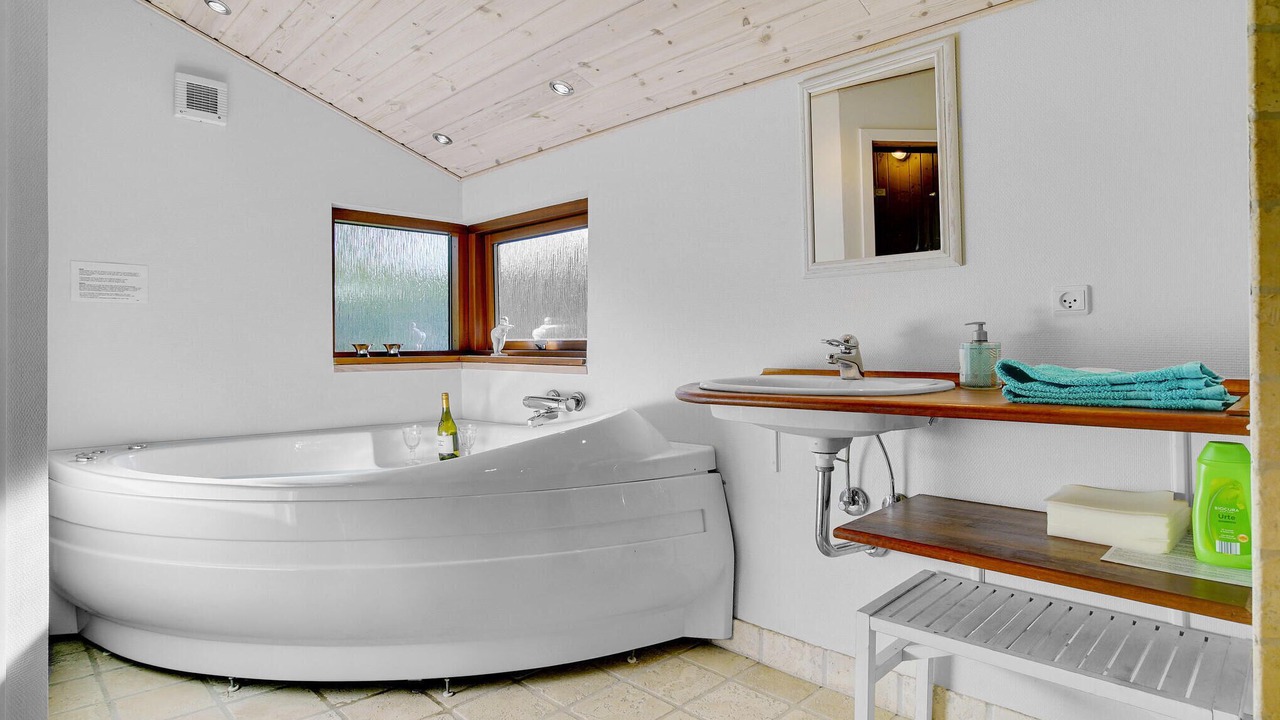 Photo of Bathroom in Marielyst