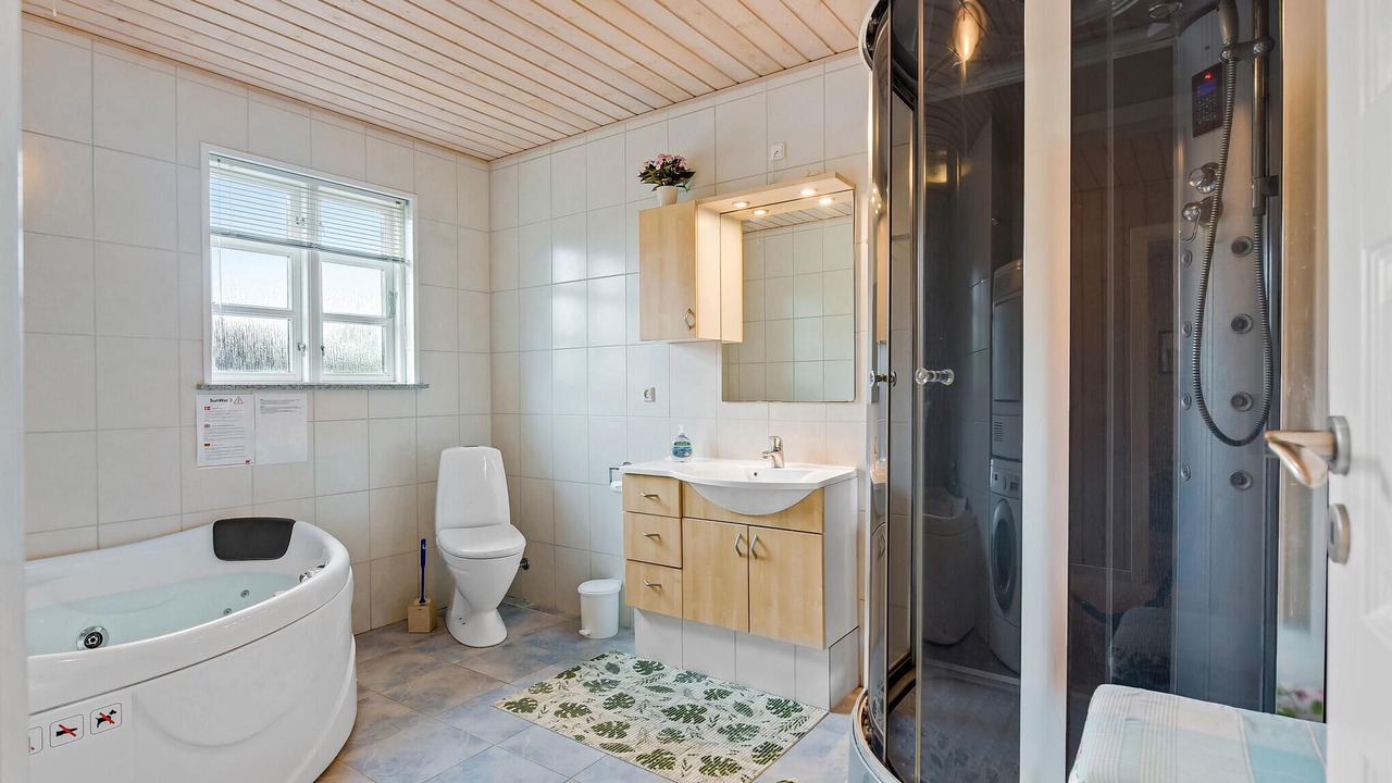 Photo of Bathroom in Broager