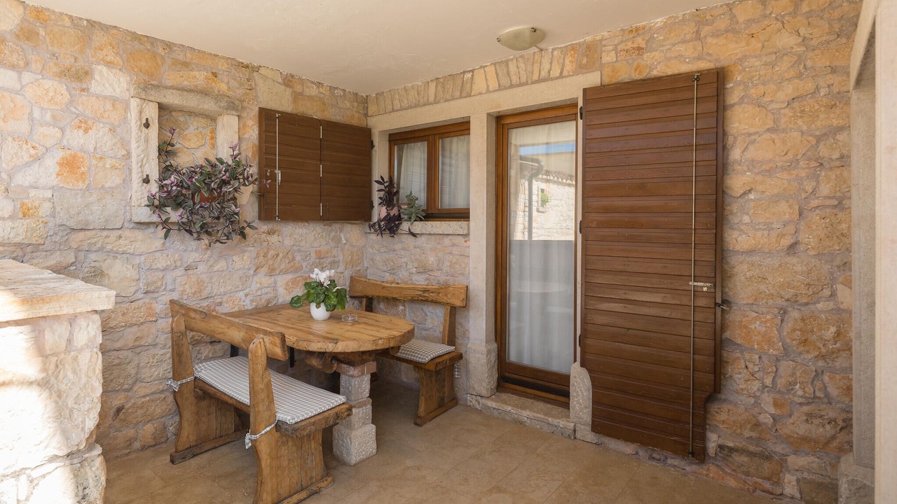 Photo of Outdoor in Gracisce