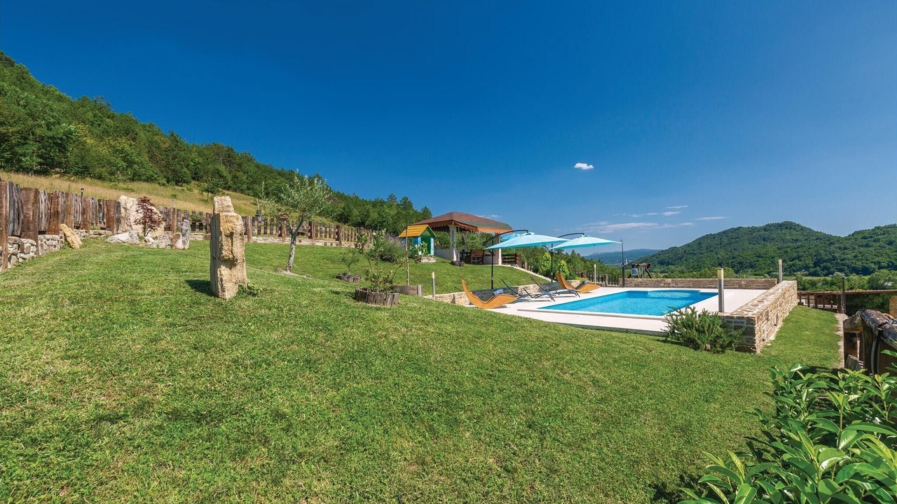 Photo of Outdoor in Gracisce