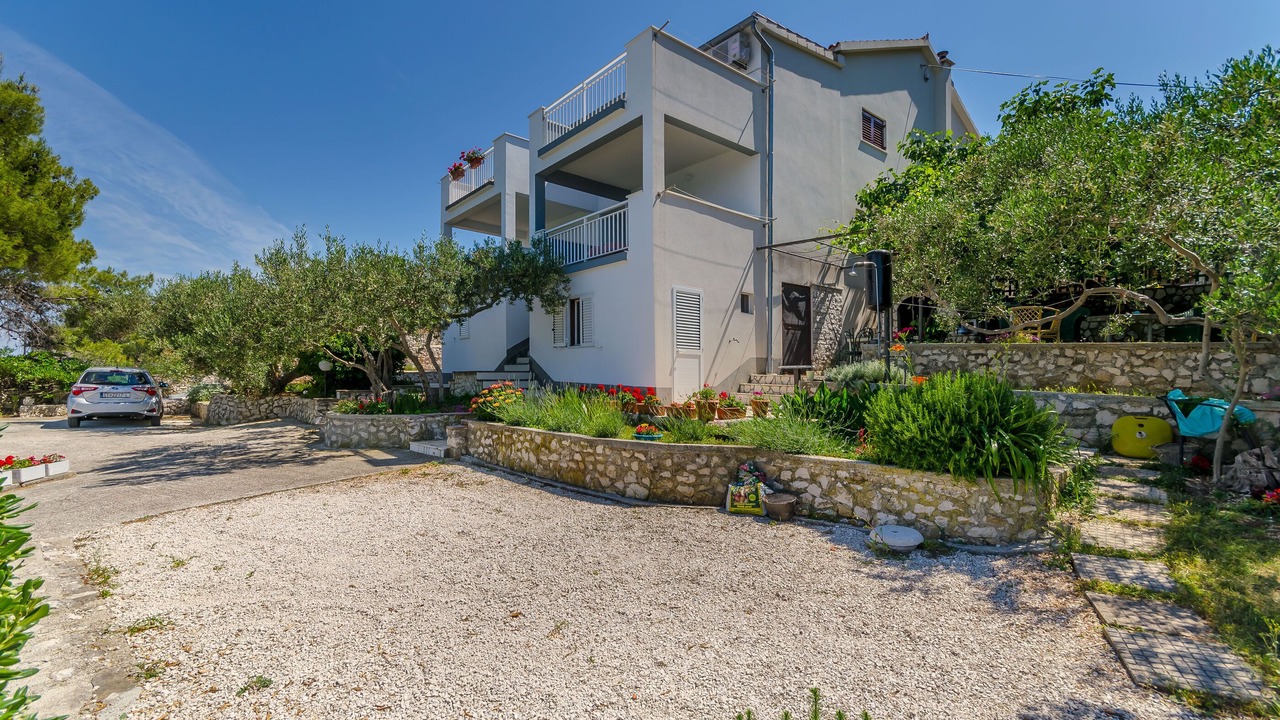 Photo of Outdoor in Slatine