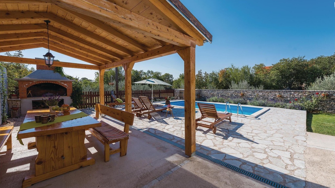 Photo of Outdoor in Puljane
