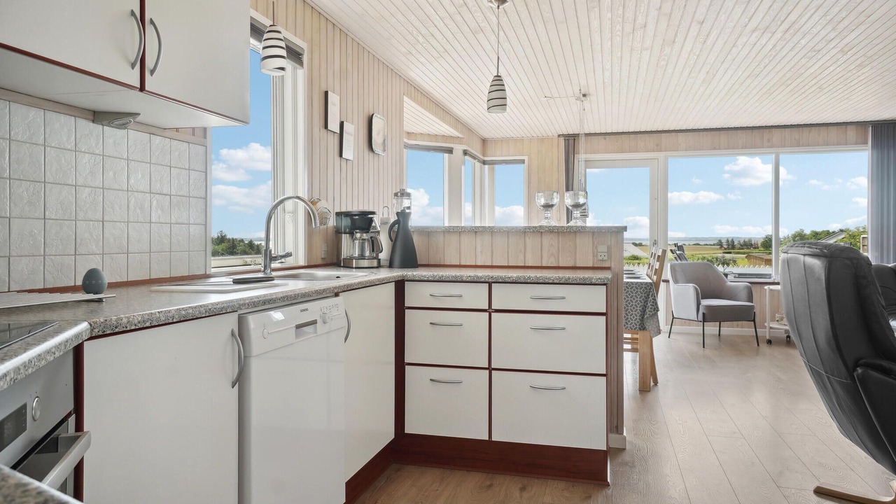 Photo of Others in Skyum