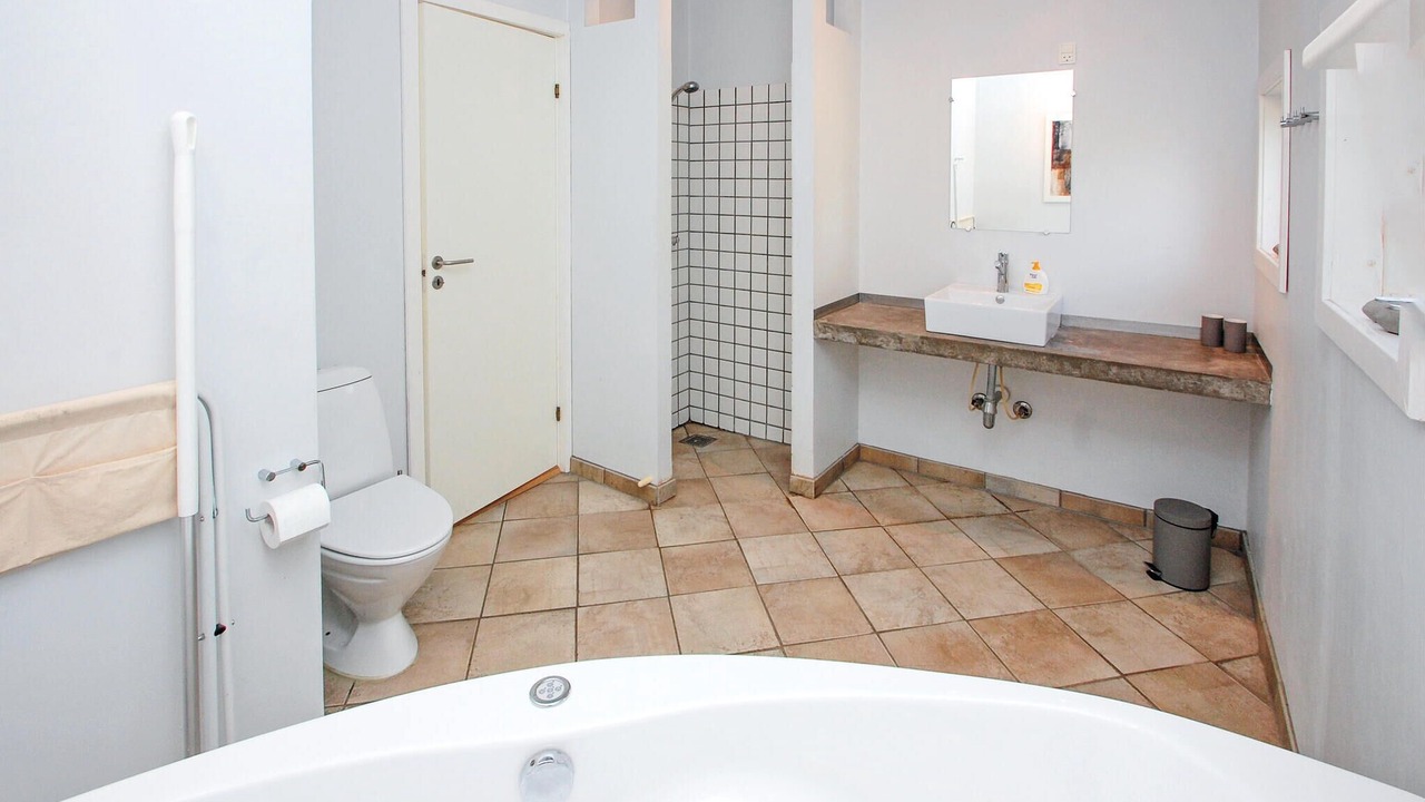 Photo of Bathroom in Flovt Strand