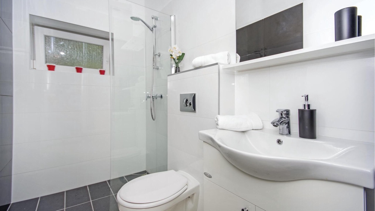 Photo of Bathroom in Brela