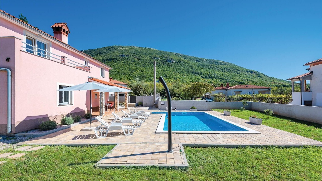 Photo of Outdoor in Vozilici