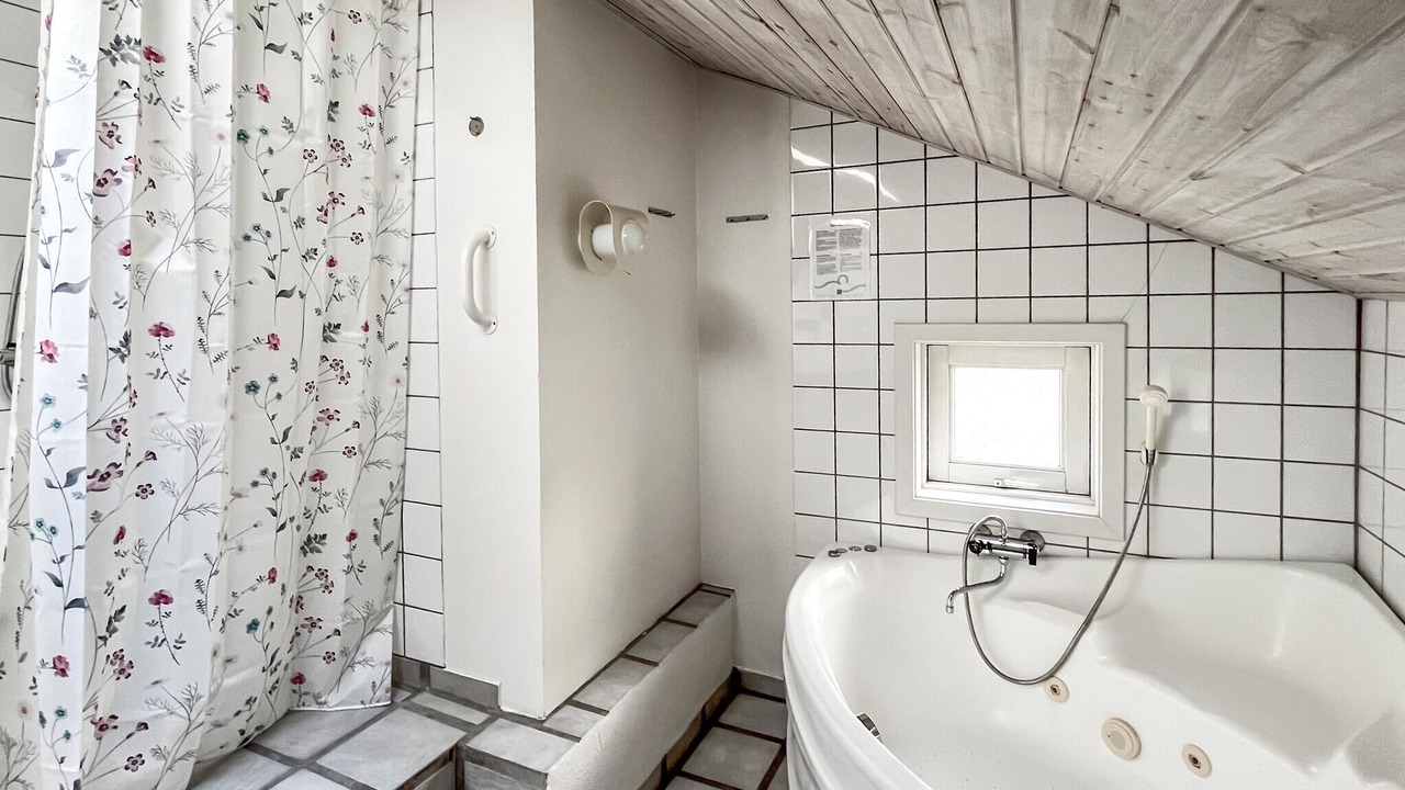 Photo of Bathroom in Pedersker