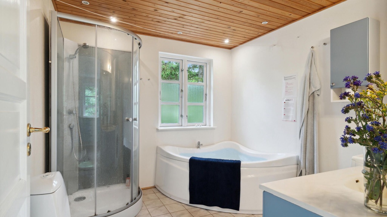 Photo of Bathroom in Femmøller