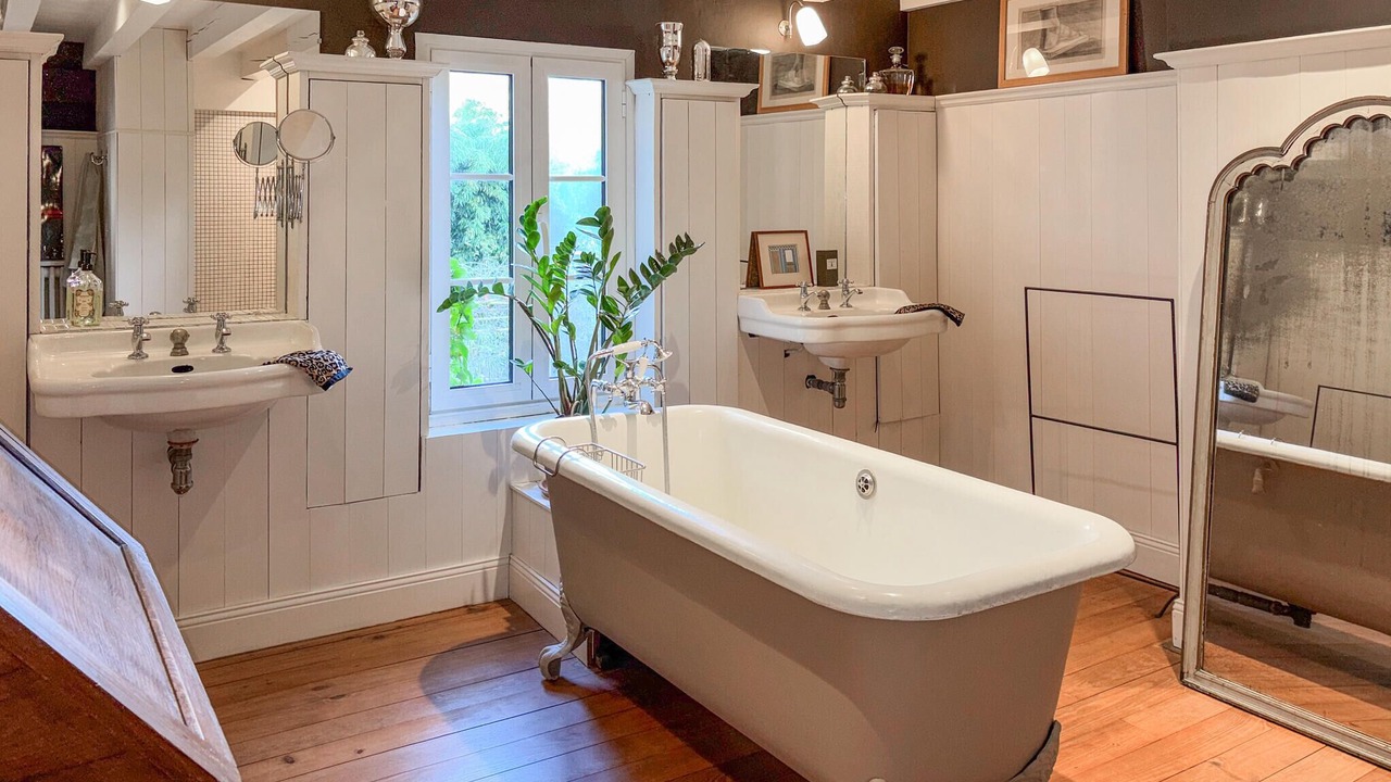 Photo of Bathroom in Arjuzanx