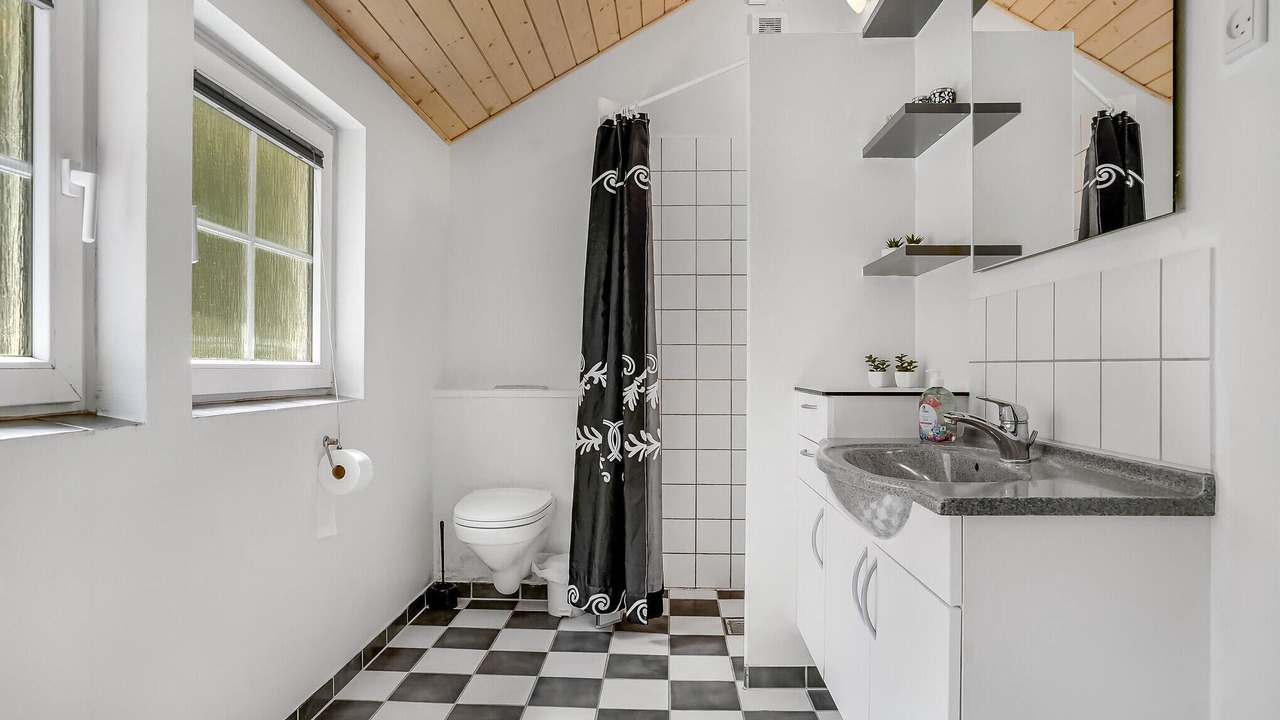 Photo of Bathroom in Blavand Strand