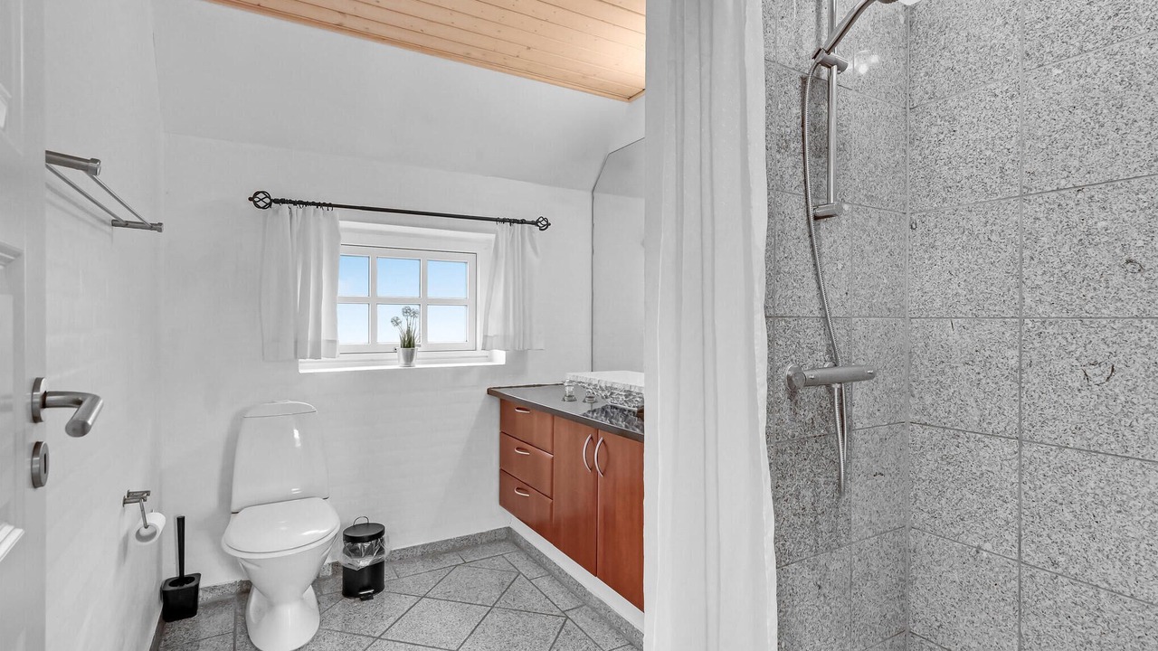 Photo of Bathroom in Øby