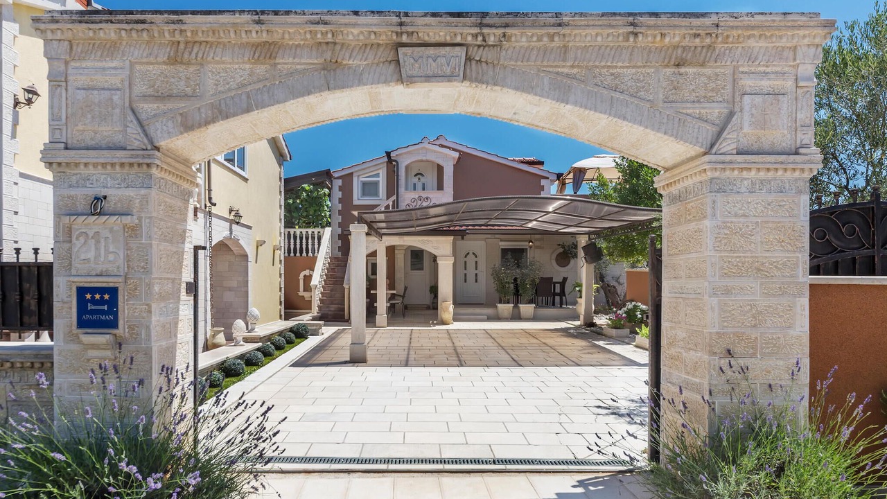 Photo of Outdoor in Antonci