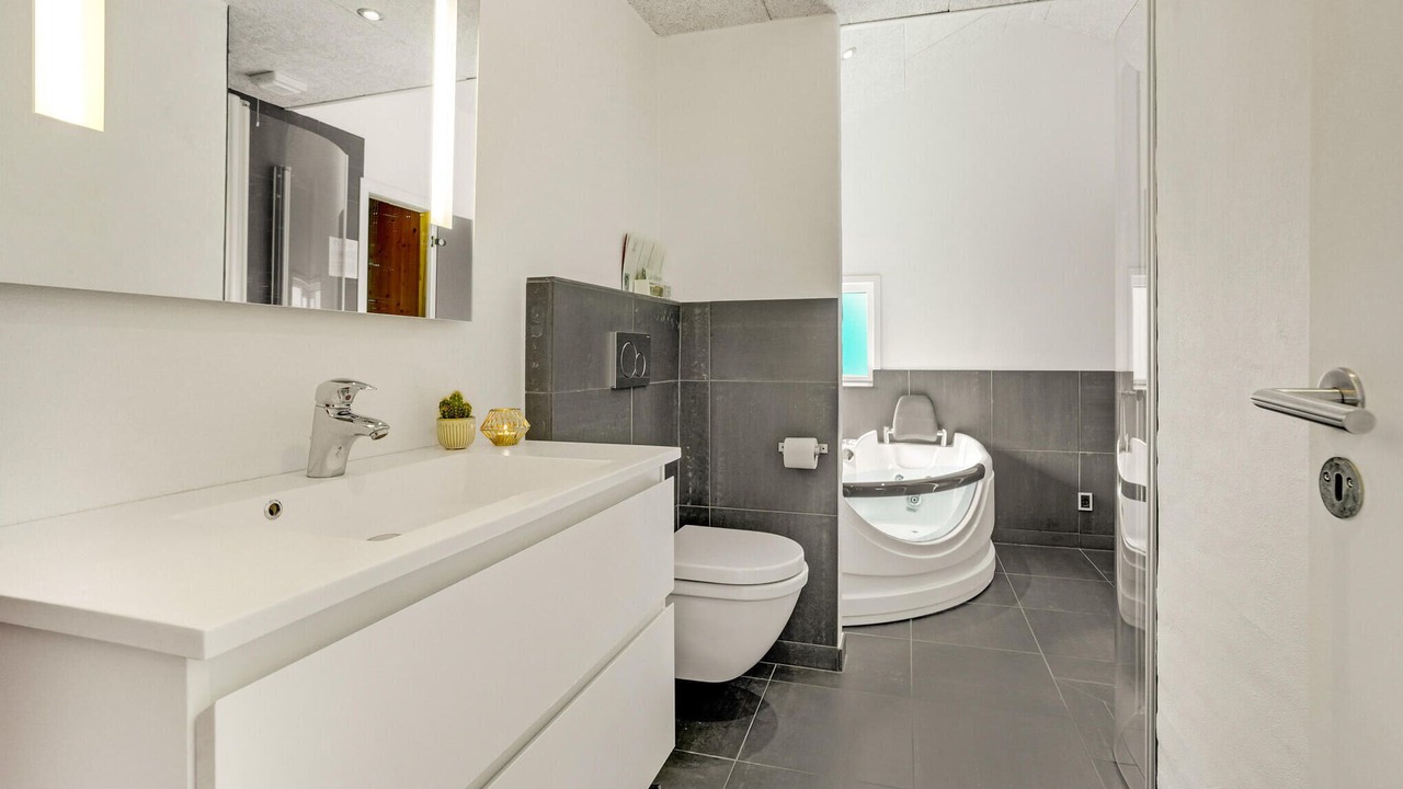 Photo of Bathroom in Lonstrup