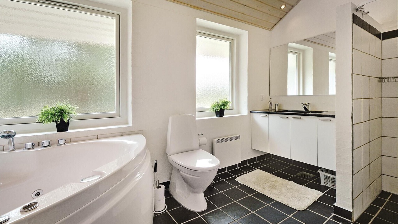 Photo of Bathroom in Skovgaarde