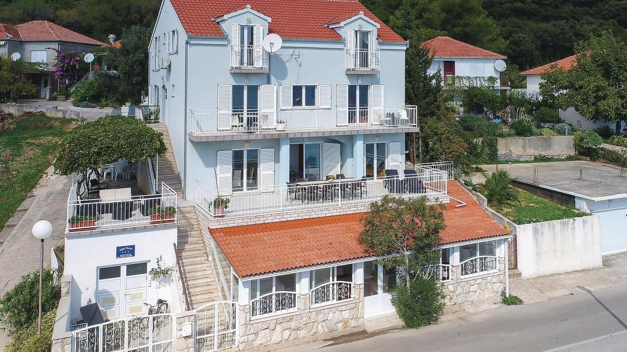 Photo of Others in Cove Tri Zala (Zrnovo)