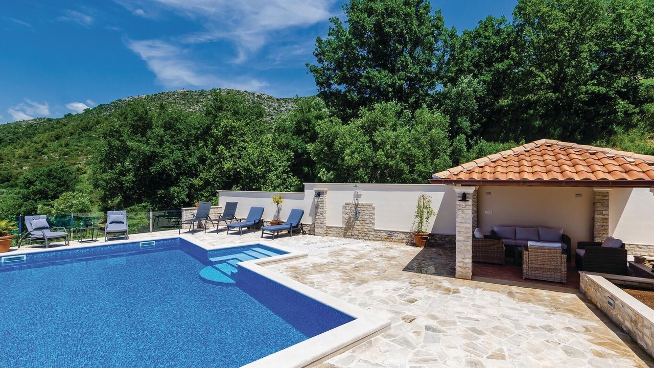 Photo of Outdoor in Orasac