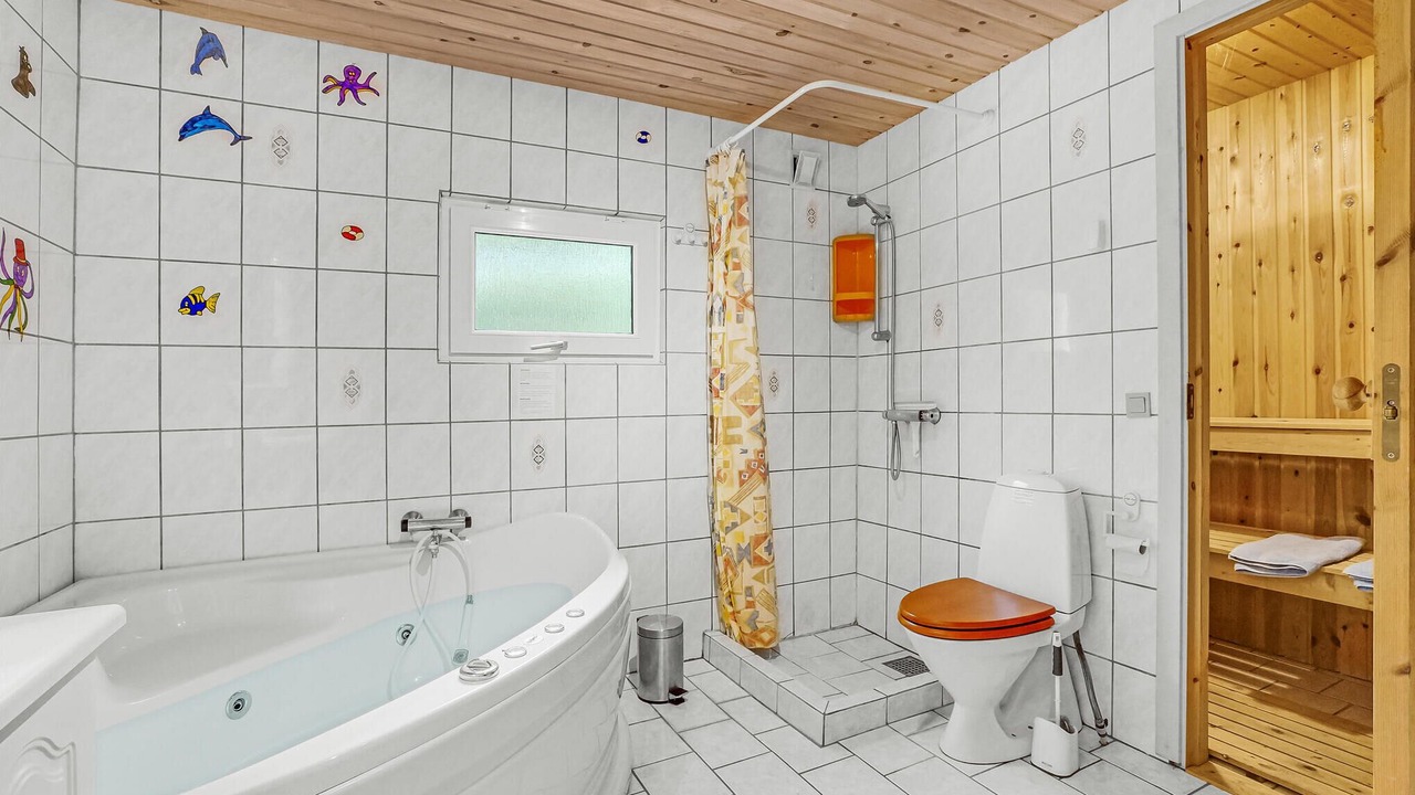 Photo of Bathroom in Helberskov Strand