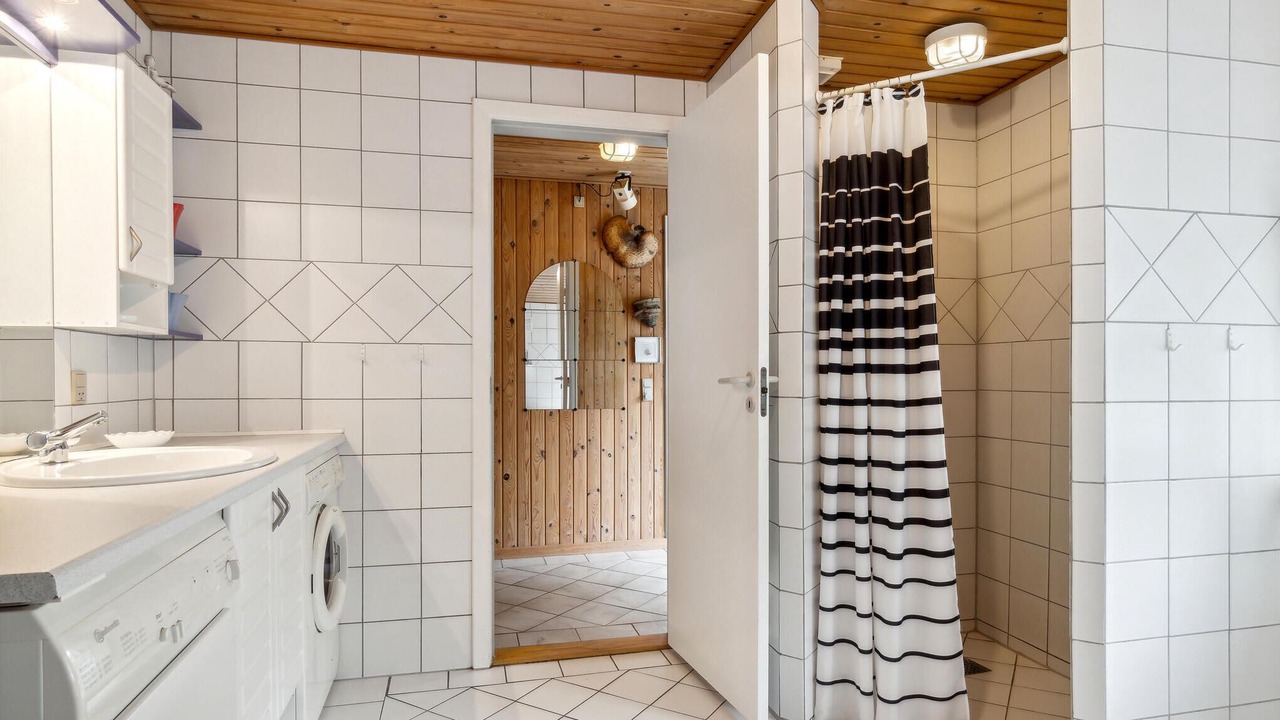 Photo of Bathroom in Lokken