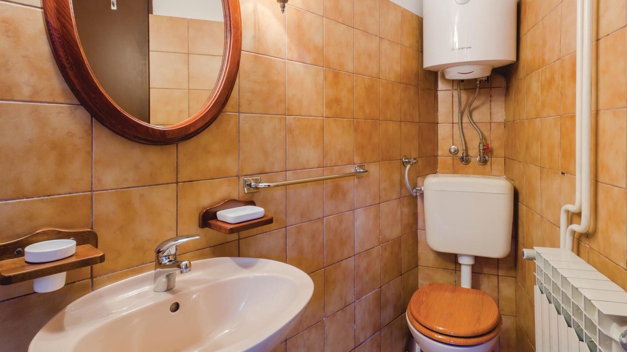 Photo of Bathroom in Pobri