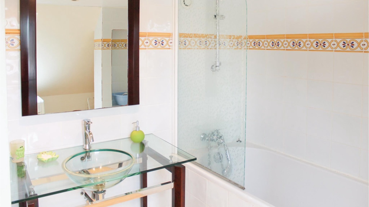 Photo of Bathroom in Douarnenez