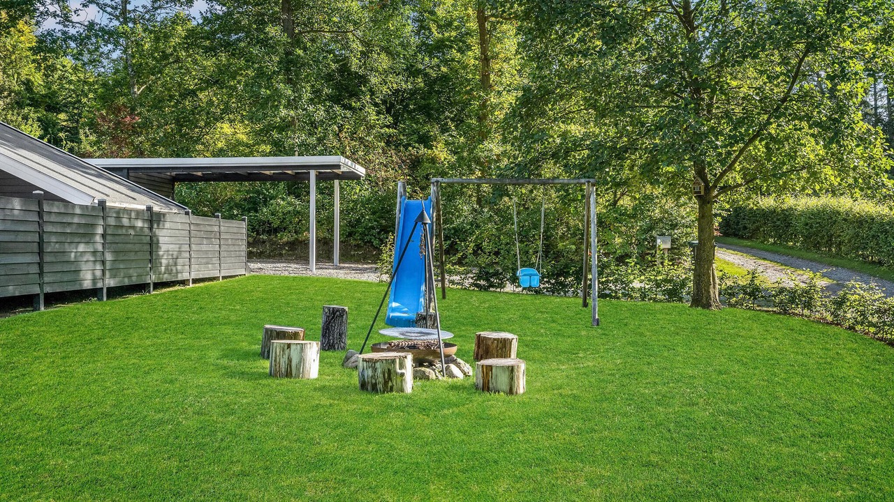 Photo of Others in Femmøller