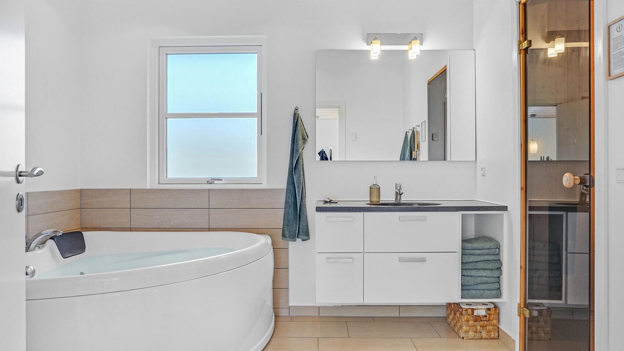 Photo of Bathroom in Femmøller