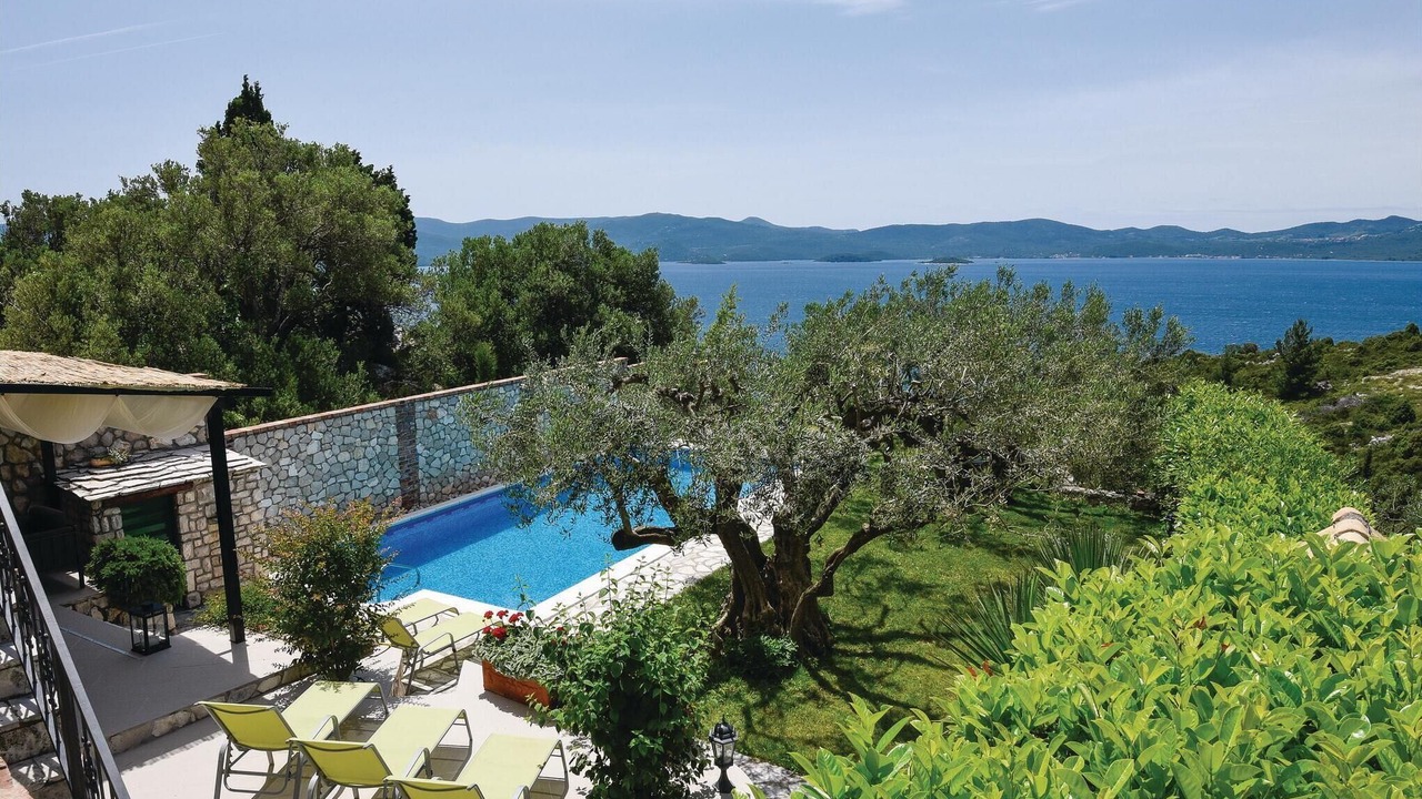 Photo of Outdoor in Kremena