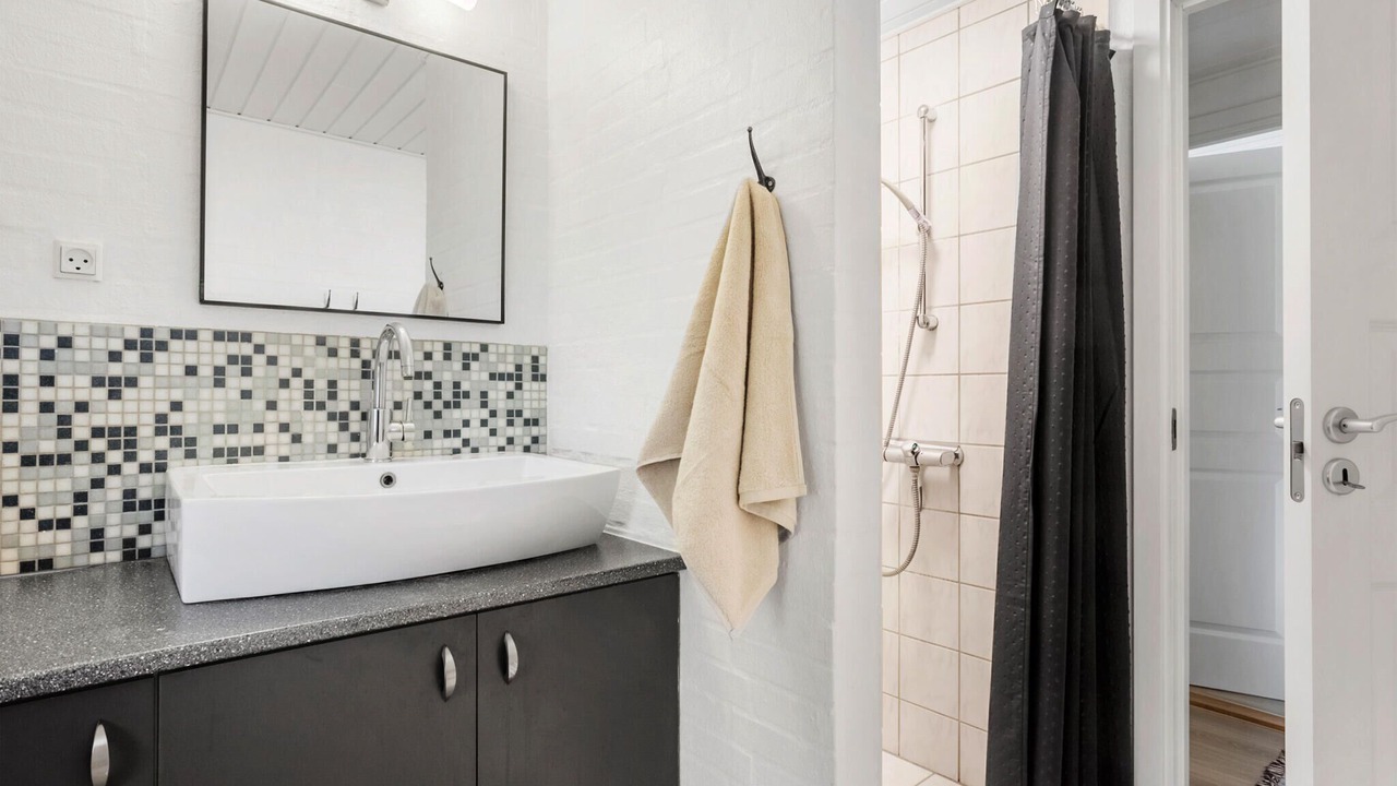 Photo of Bathroom in Bøtø By