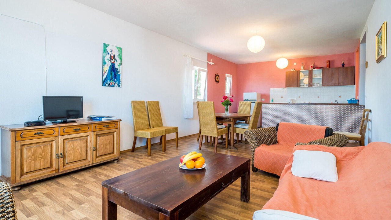 Photo of Bedroom in Molunat