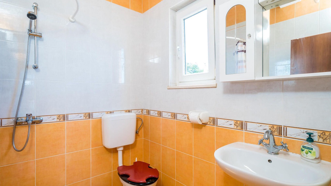Photo of Bathroom in Molunat