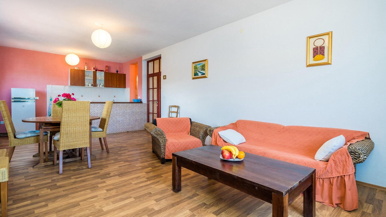 Photo of Bedroom in Molunat