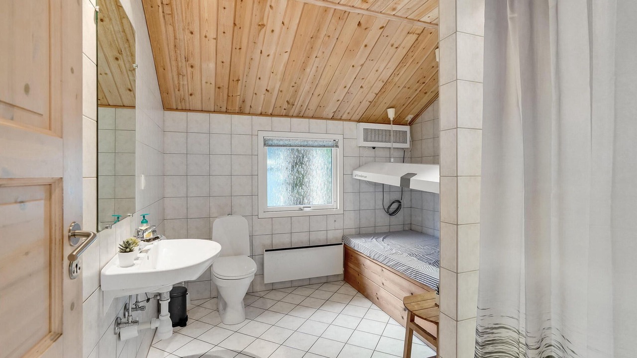 Photo of Bathroom in Jegum