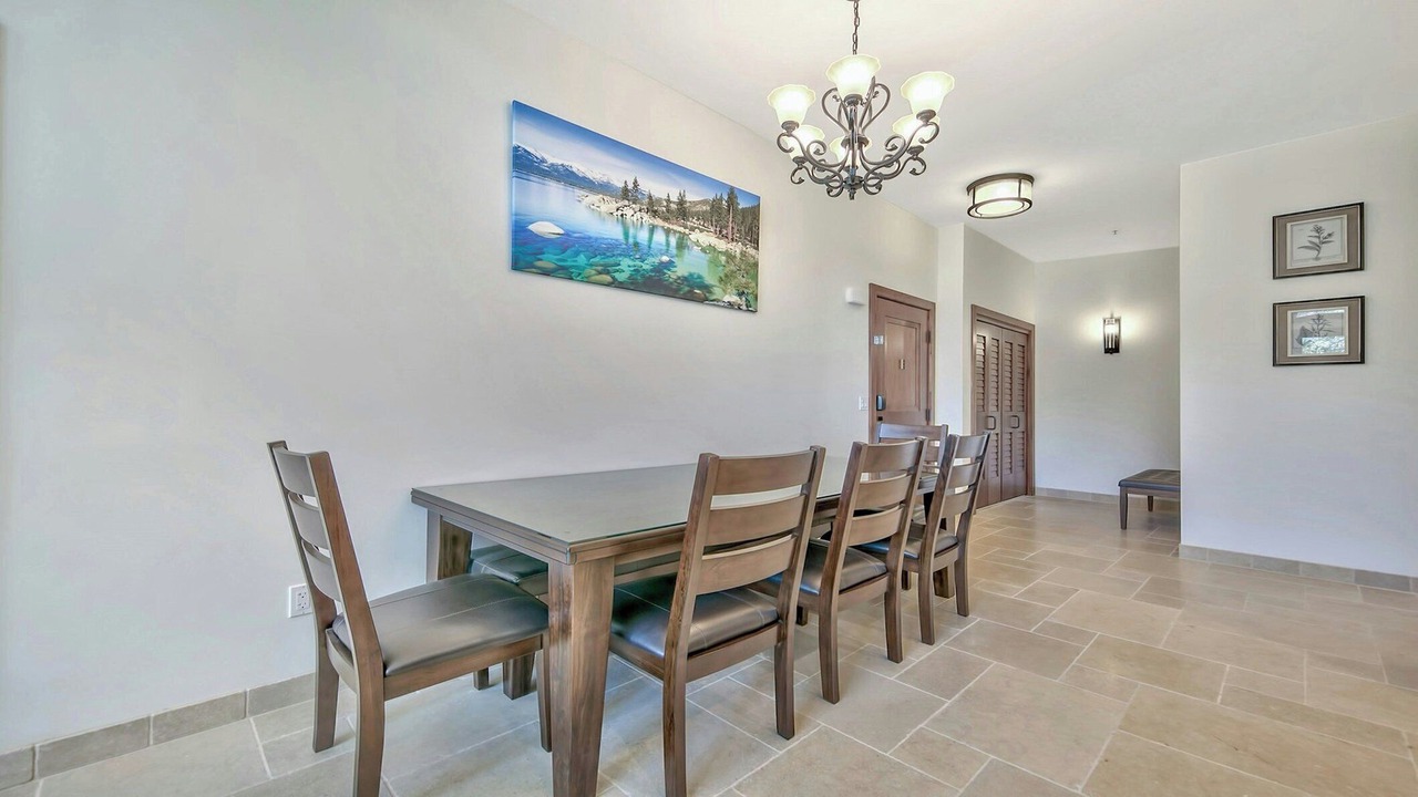 Photo of Livingroom in Lakeside Park