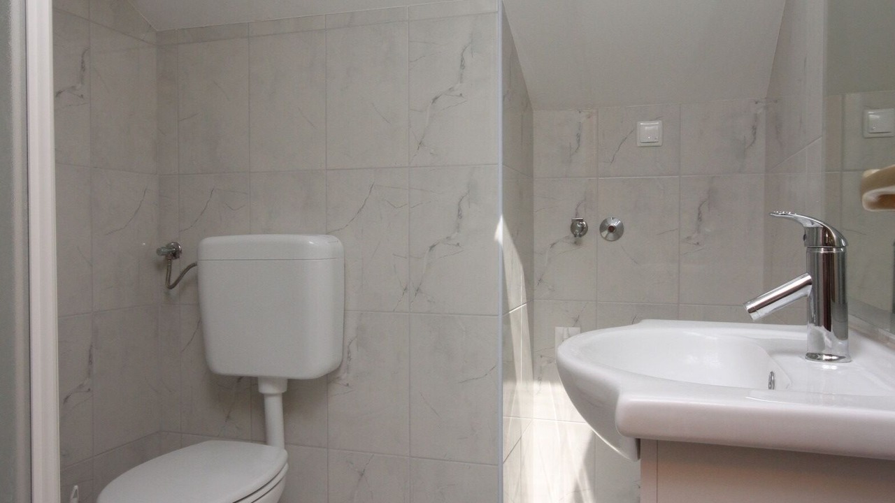 Photo of Bathroom in Kolan