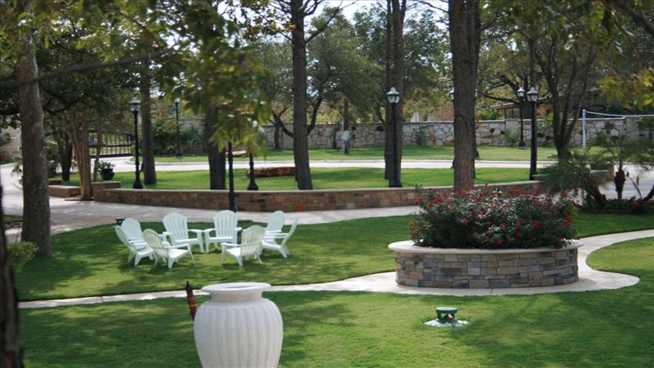 Photo of Outdoor in McNeil