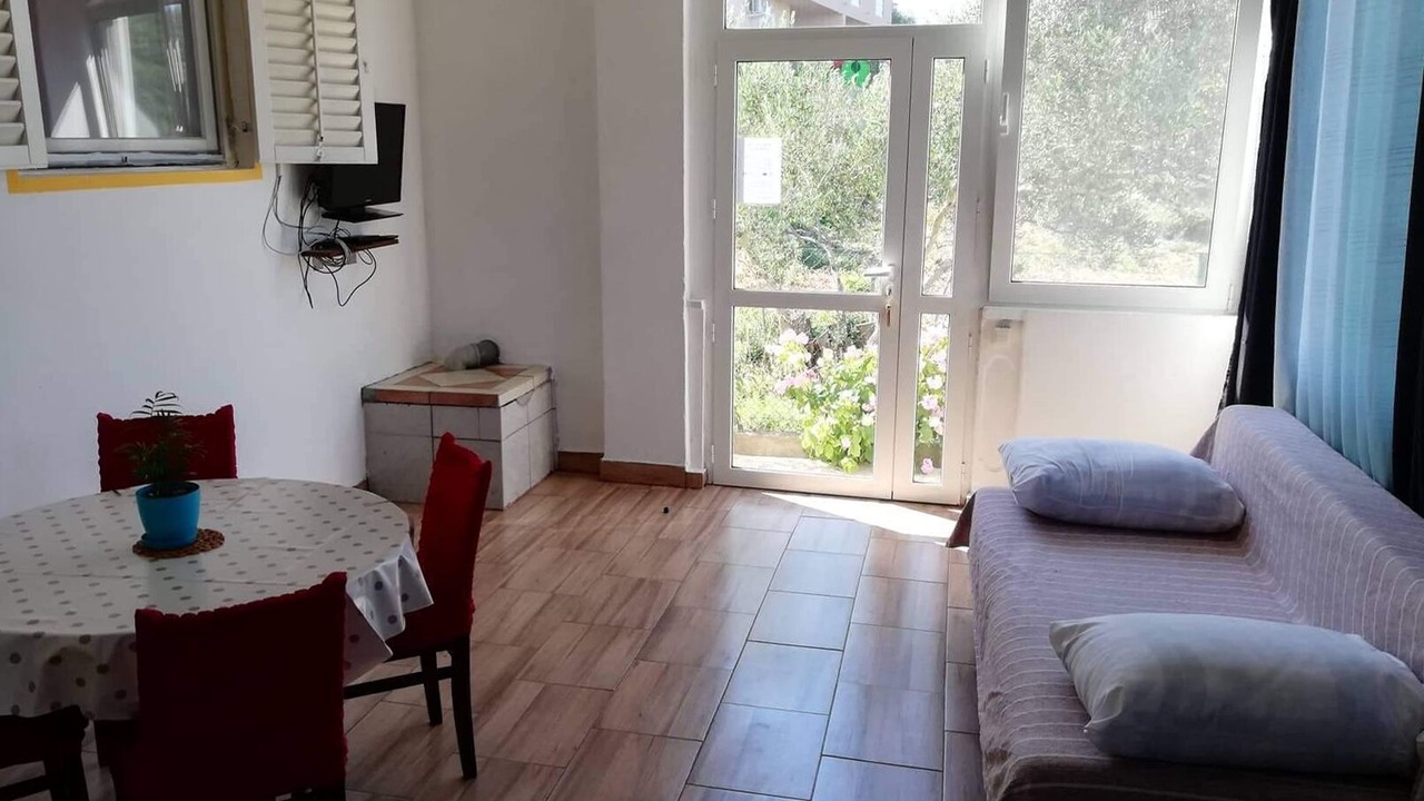 Photo of Livingroom in Tkon