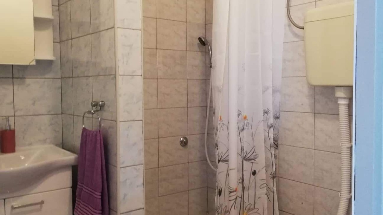 Photo of Bathroom in Tkon