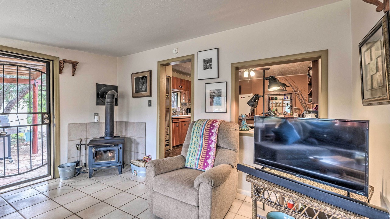 Photo of Livingroom in High Rolls Mountain Park